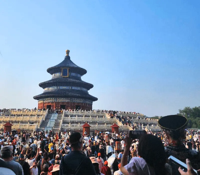 temple of heaven crowd