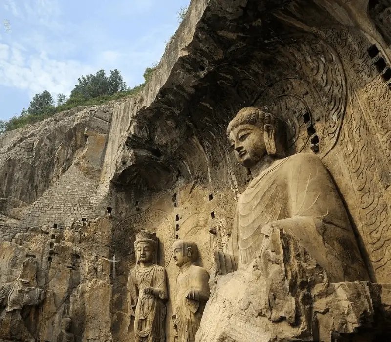 longmen grottoes buddha