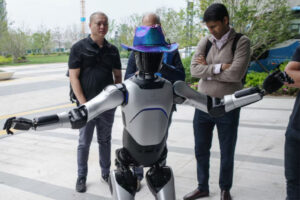 Tech Pilgrims Flock to China as Global Innovation Race Heats Up