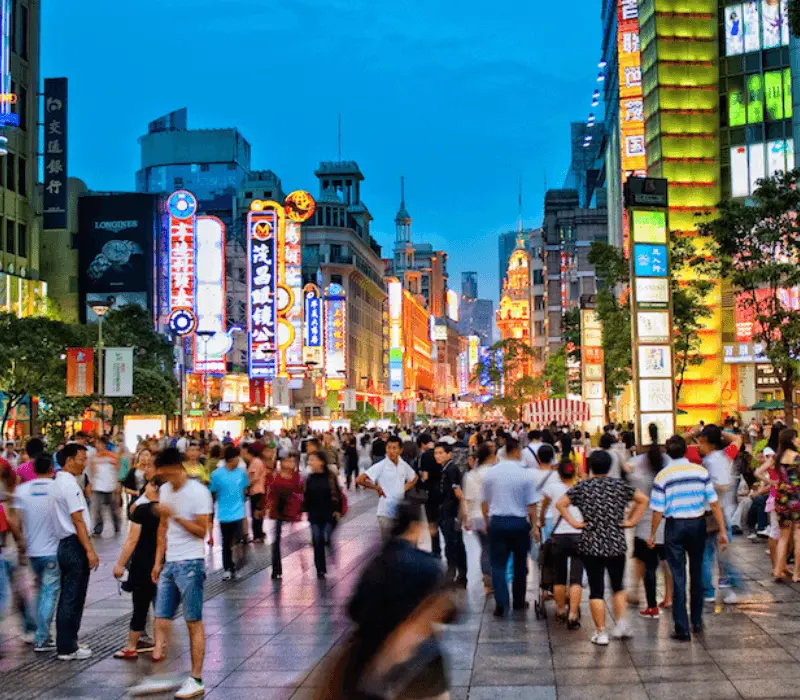 nanjing road nightlife